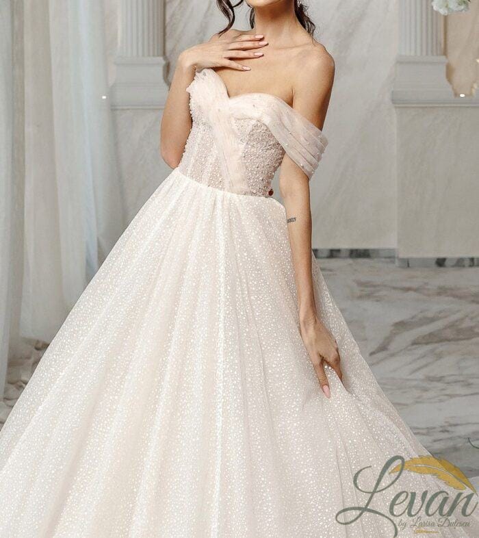 "L'Aurora" – Principessa Glitter con Scollo Bardot - immagine 3